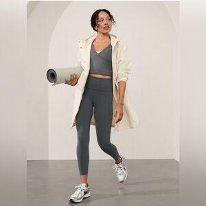 NWT-Athleta Salutation Stash 7/8 Tight, Medium